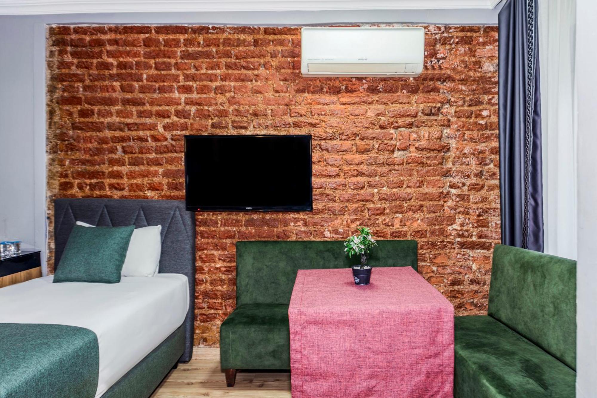 Hotel La Pera 3*